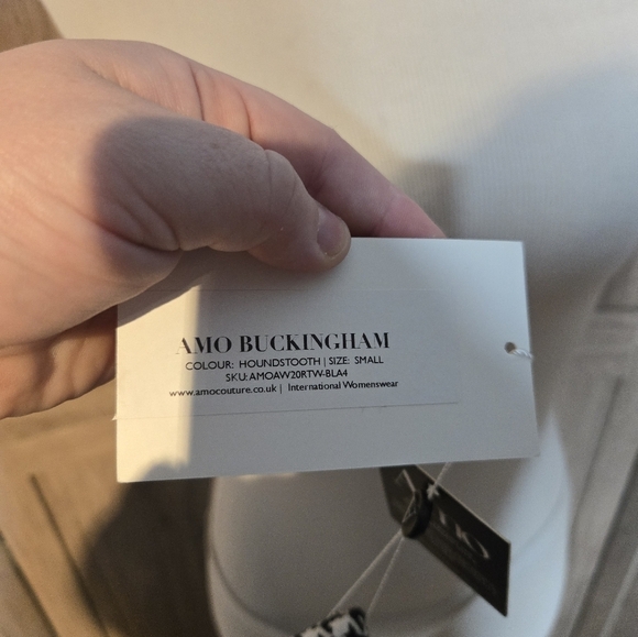 Amo Women's Black and White Houndstooth Blazer - Picture 12 of 16